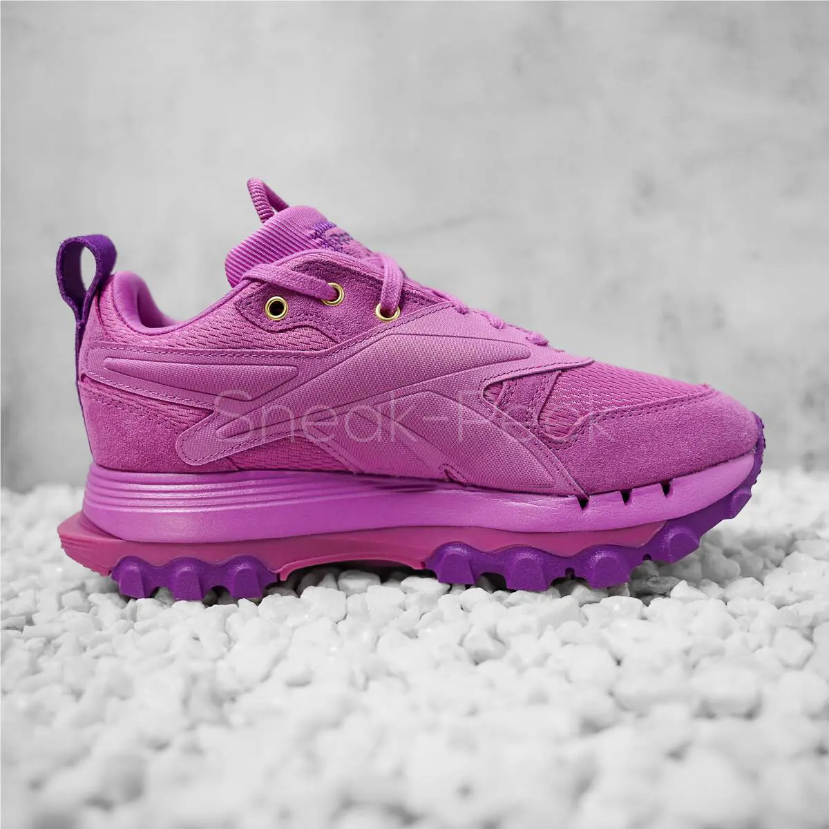 Reebok shoes - Reebok Classic Leather Cardi B V2 - Pink 25