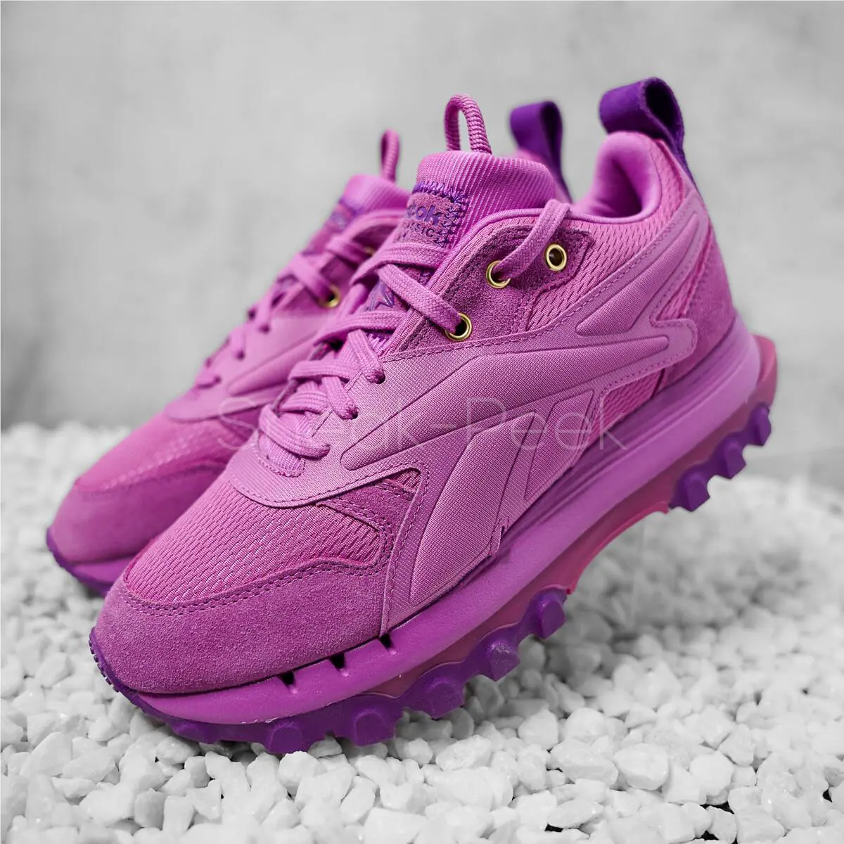 Reebok shoes - Reebok Classic Leather Cardi B V2 - Pink 26