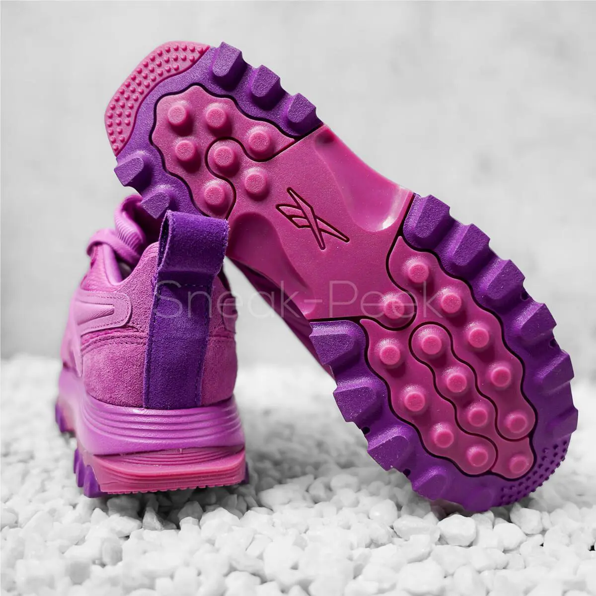 Reebok shoes - Reebok Classic Leather Cardi B V2 - Pink 31