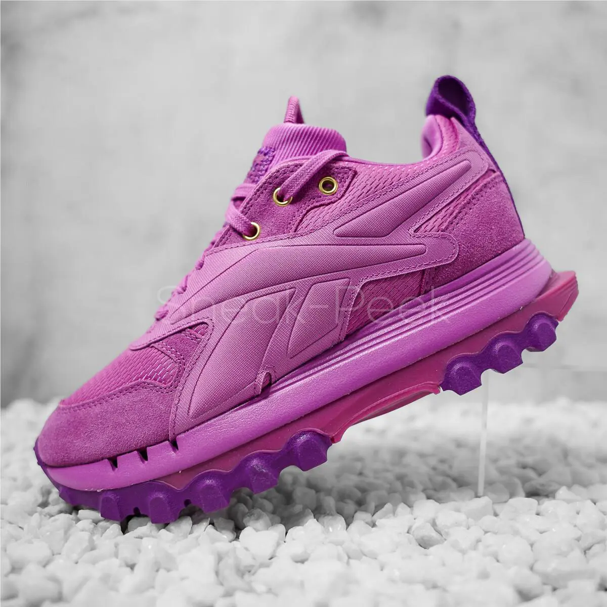 Reebok shoes - Reebok Classic Leather Cardi B V2 - Pink 32