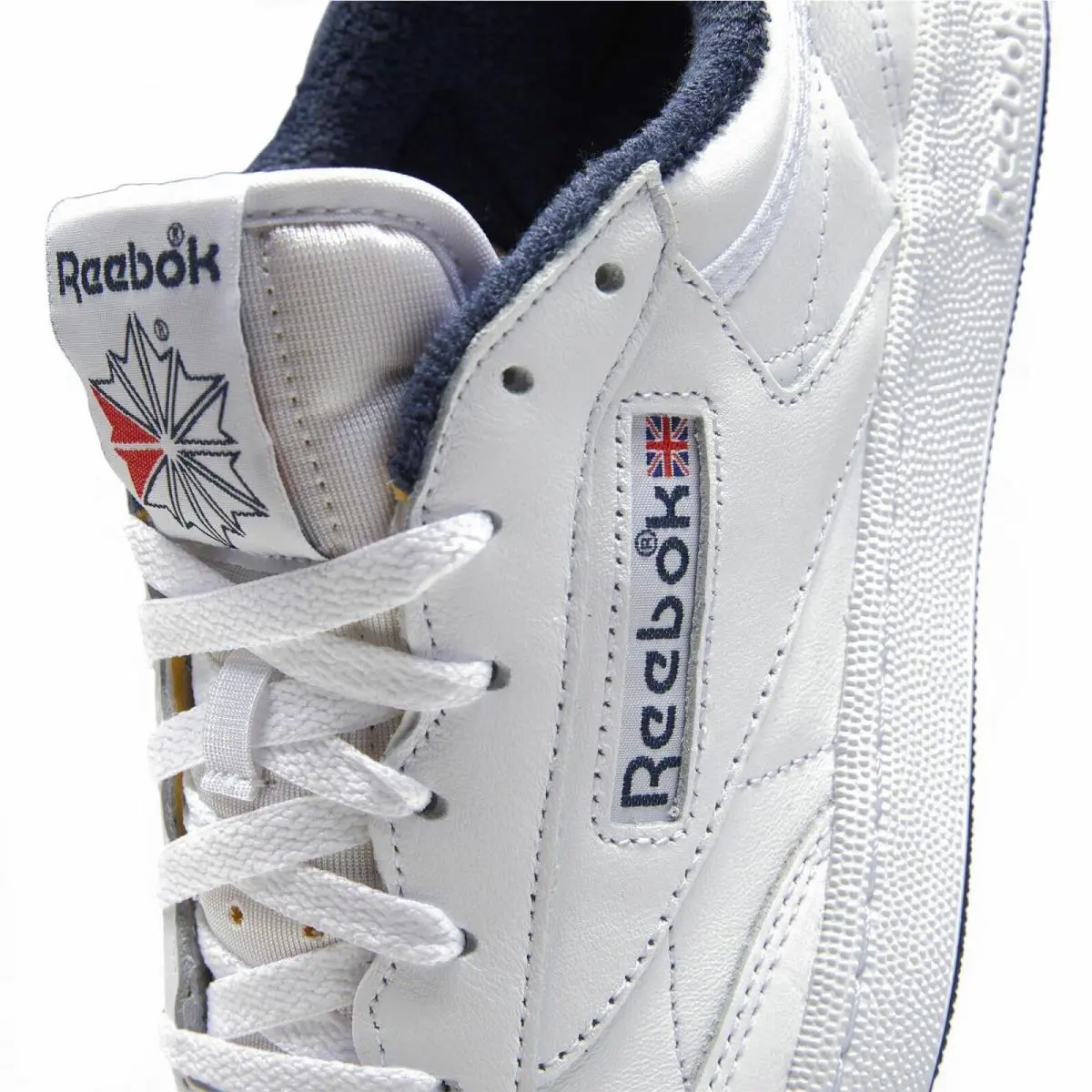 Reebok shoes - White 4