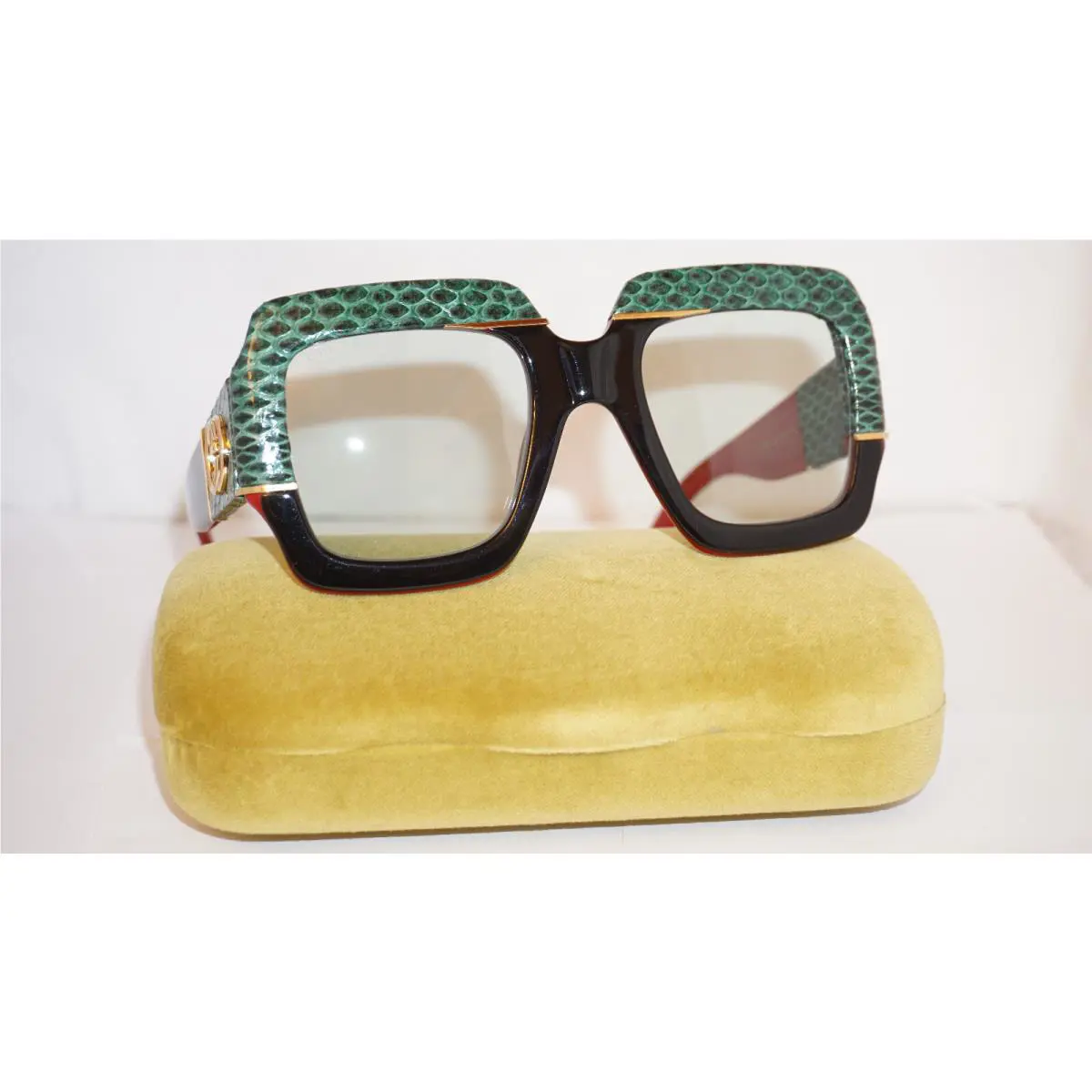 Gucci Sunglasses Green Black Snake Light Green GG0484S 003 54 25 140