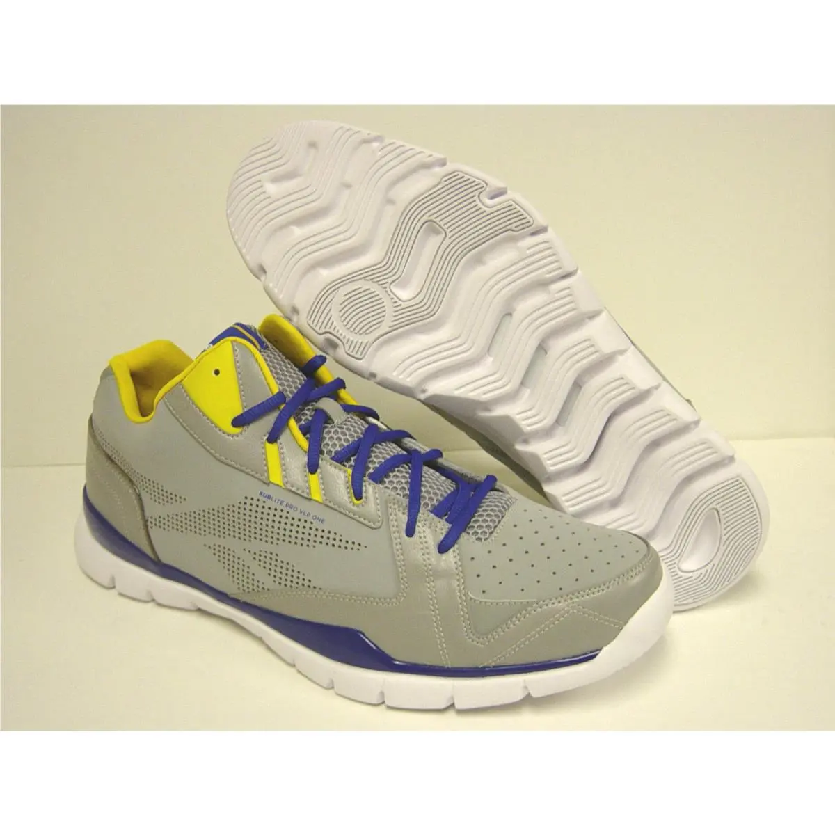 Reebok shoes - Gray 0