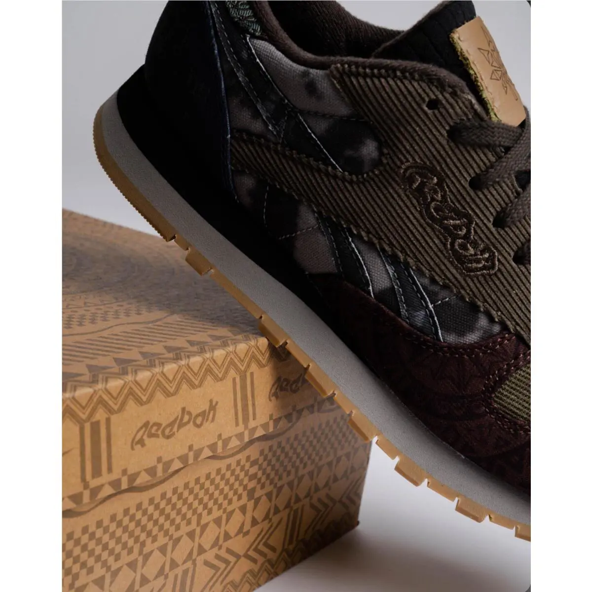 Reebok shoes Classic Leather - Multicolor 16