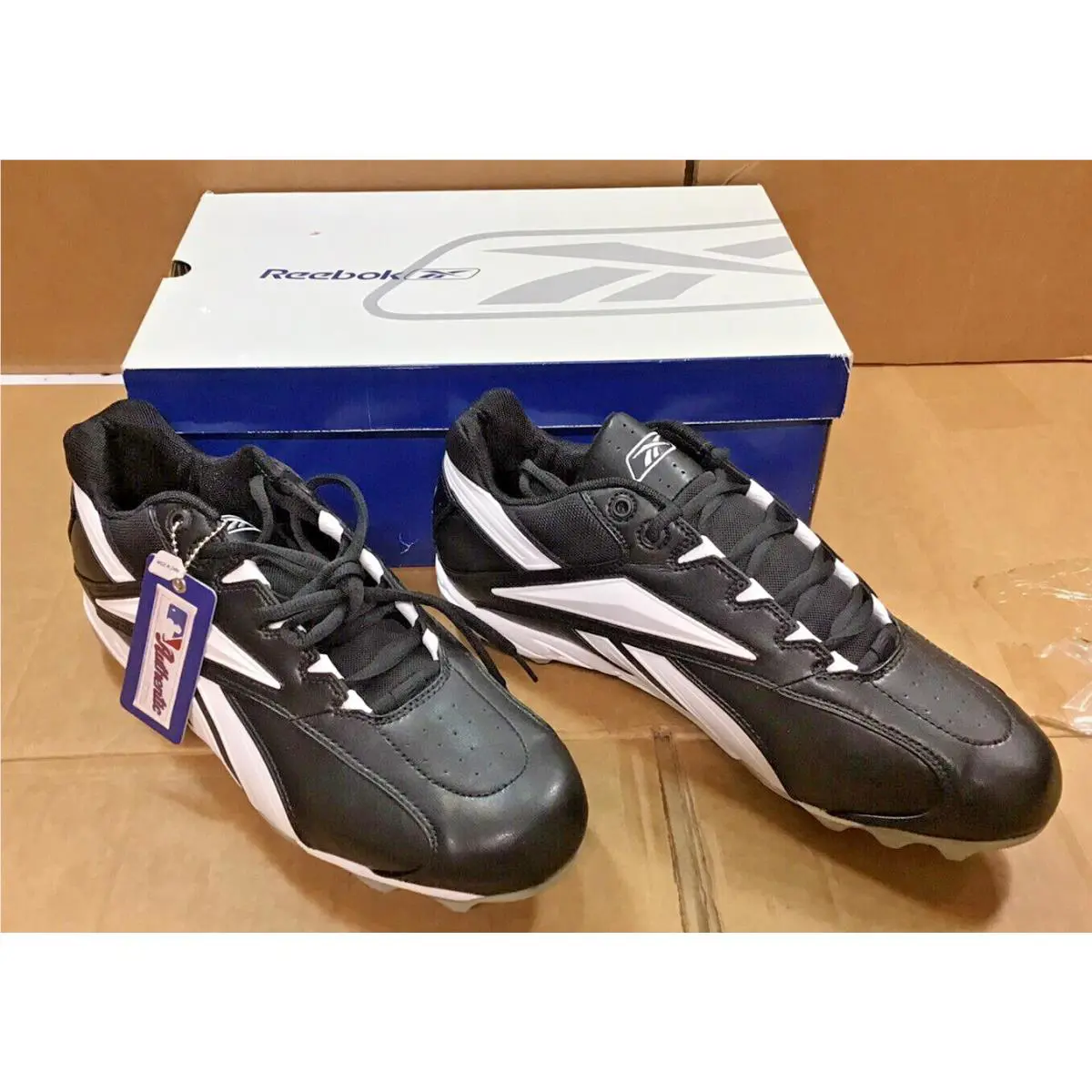 Reebok shoes - Vero III Low M5 - Vero III Low - Baseball cleats - Black 7