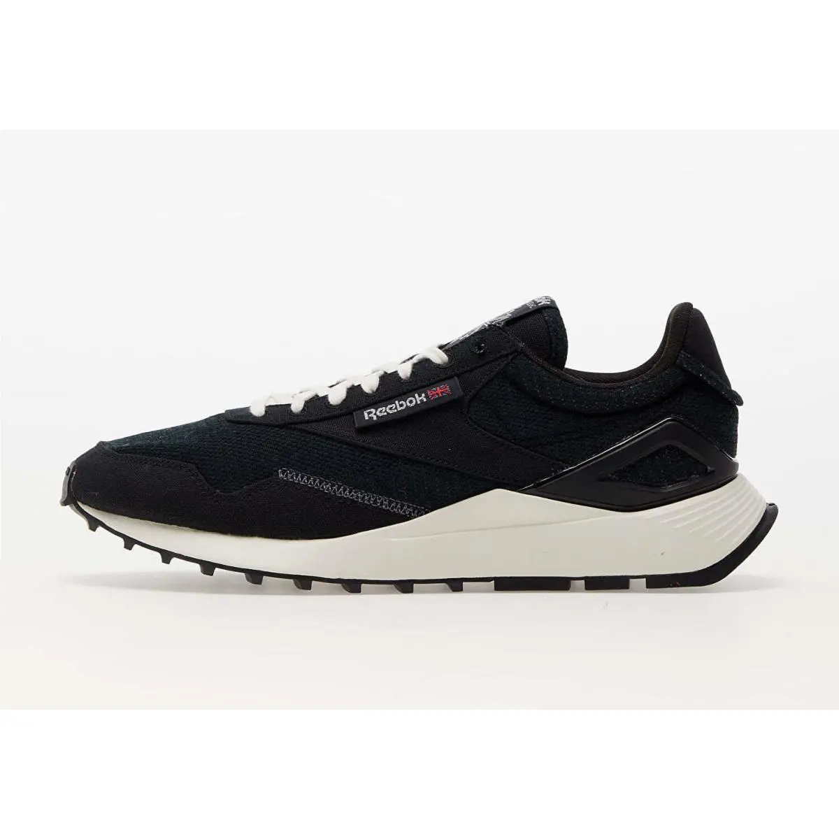 Reebok shoes - Cblack/Chalk/Purgry 5