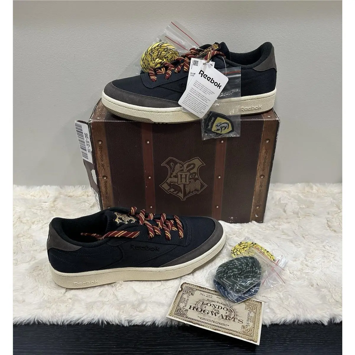 Reebok Club Harry Potter Houses Hogwarts Men`s Size 11.5 Shoes Sneakers