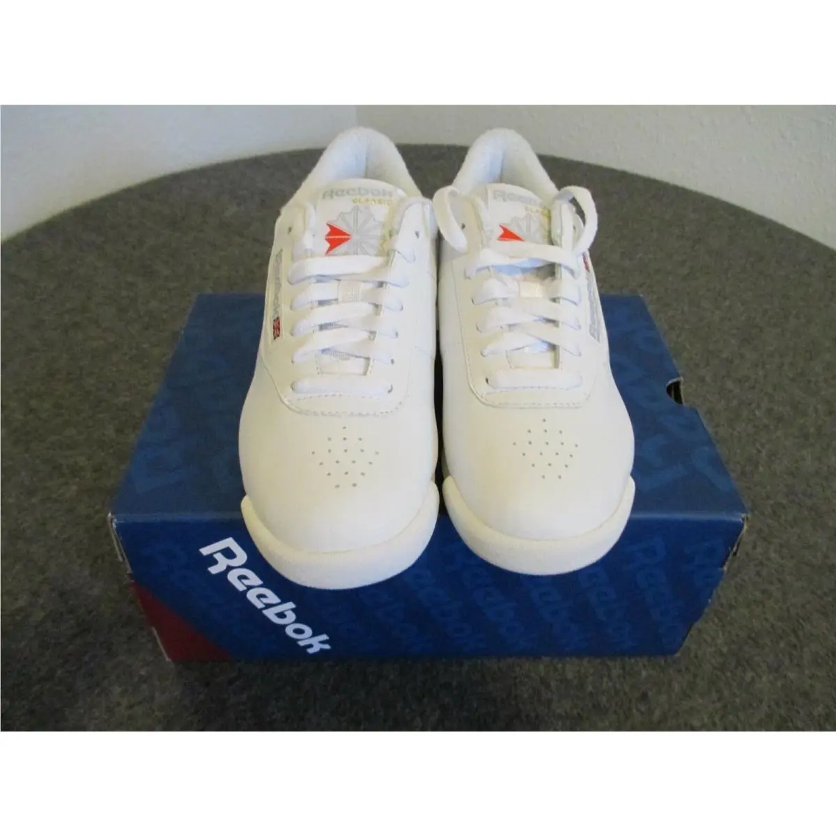 Reebok Princess White Model 1475 Women`s 7.5 - White