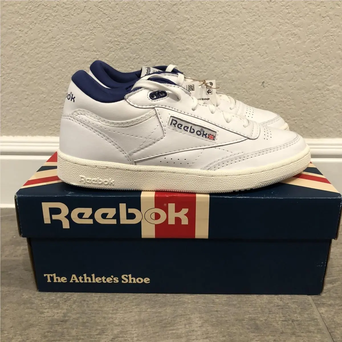 Reebok Club C Mid II Vintage Leather Sneakers White Blue Men’s Shoes Size 10