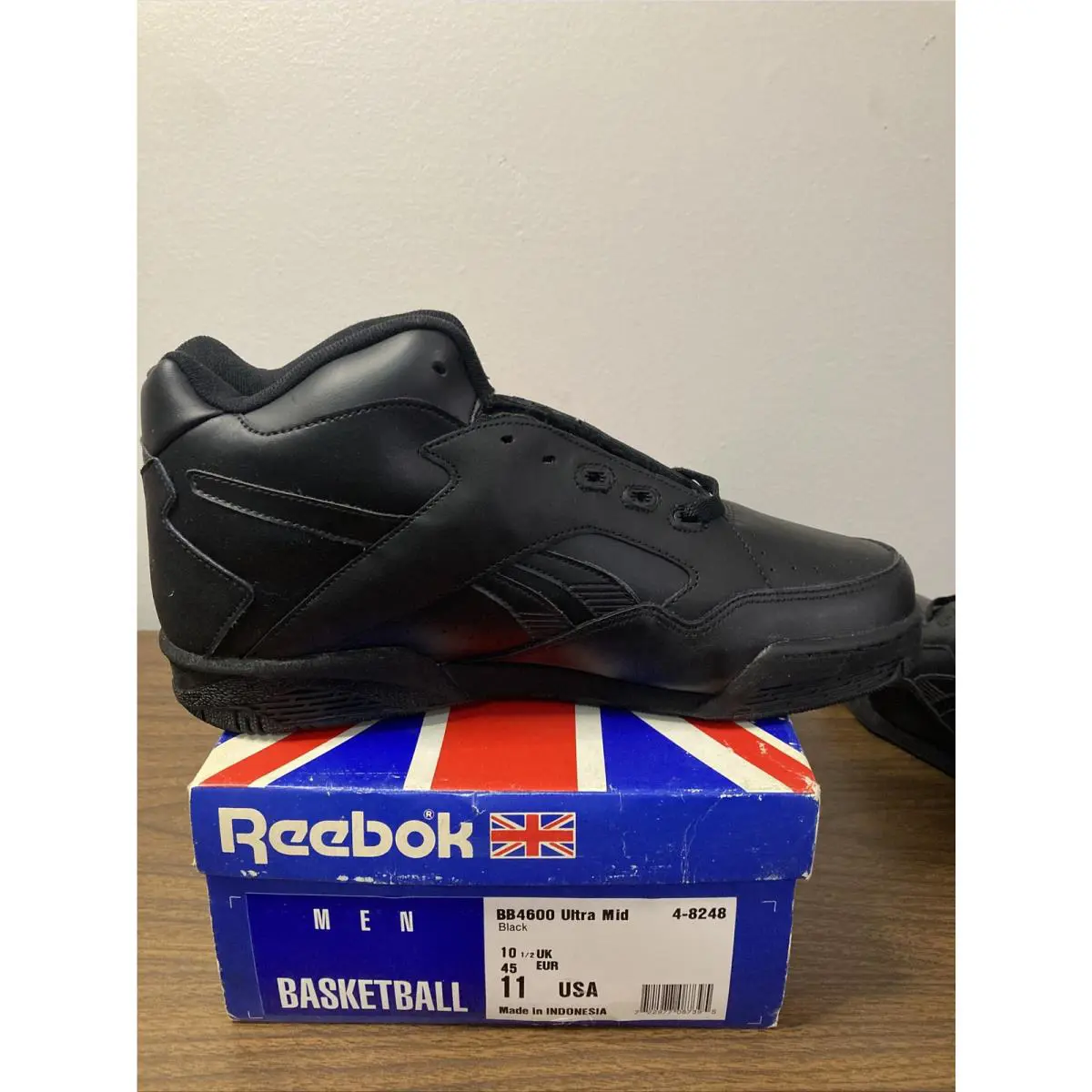 Reebok shoes - Reebok BB4600 - BB4600 - White and gray 9