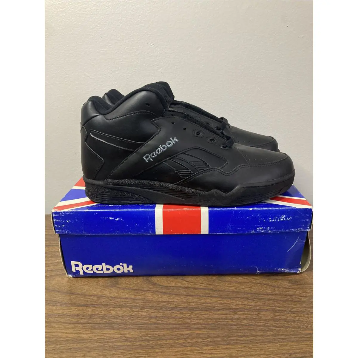 Reebok shoes - Reebok BB4600 - BB4600 - White and gray 2