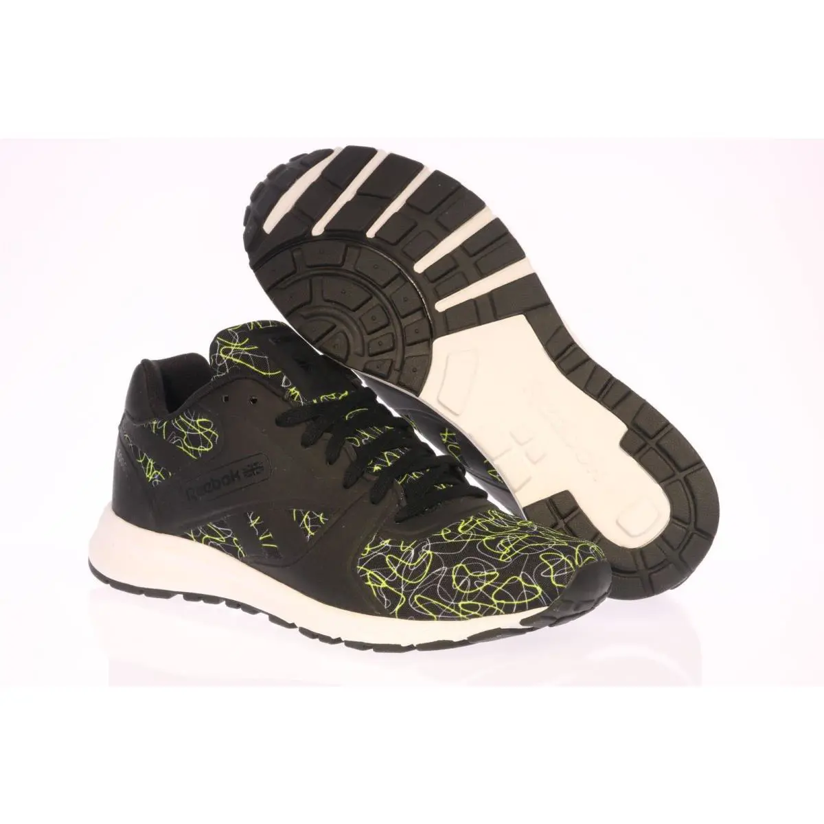 Reebok shoes - Multicolor (UPC: 888164319516) 1
