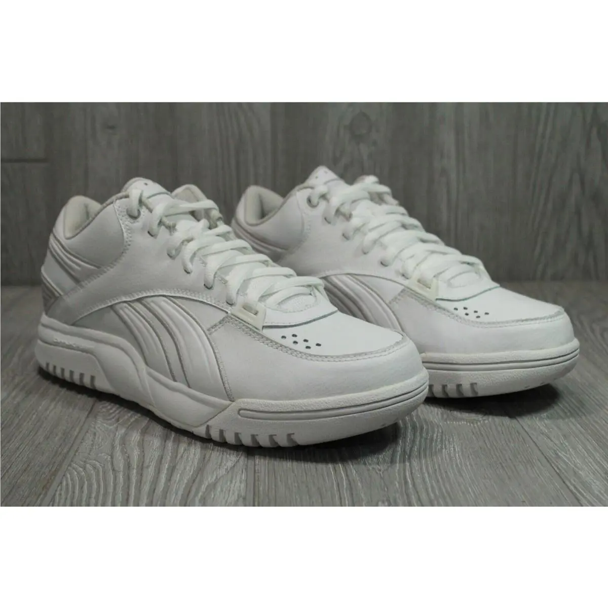 Reebok shoes - White 1