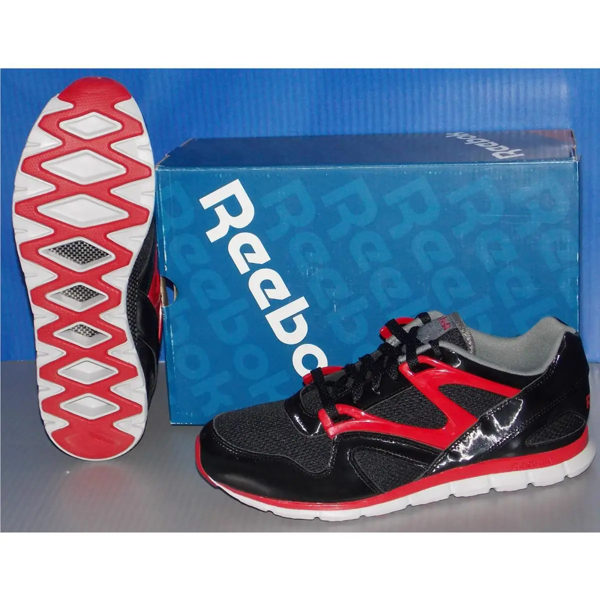 Reebok shoes - Blacks (UPC: 885589089444) 0