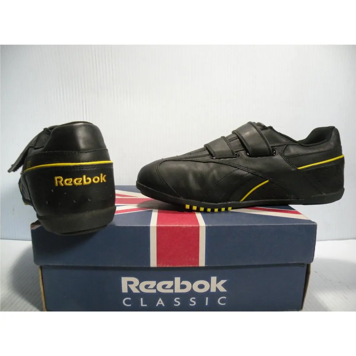 Reebok shoes - Black/Yellow 1