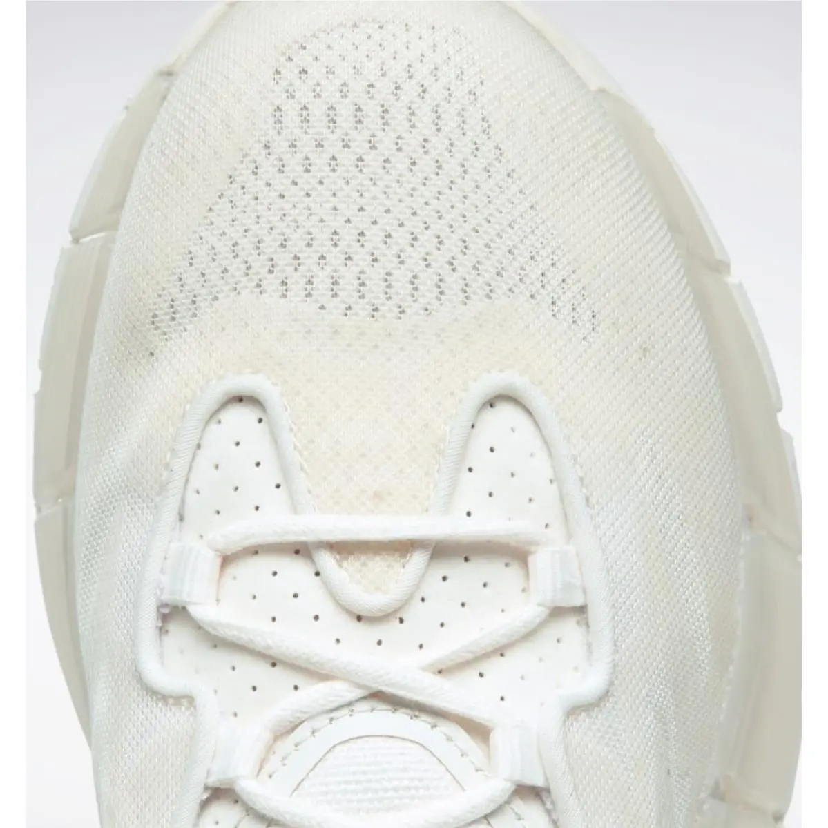 Reebok shoes - Chalk 3