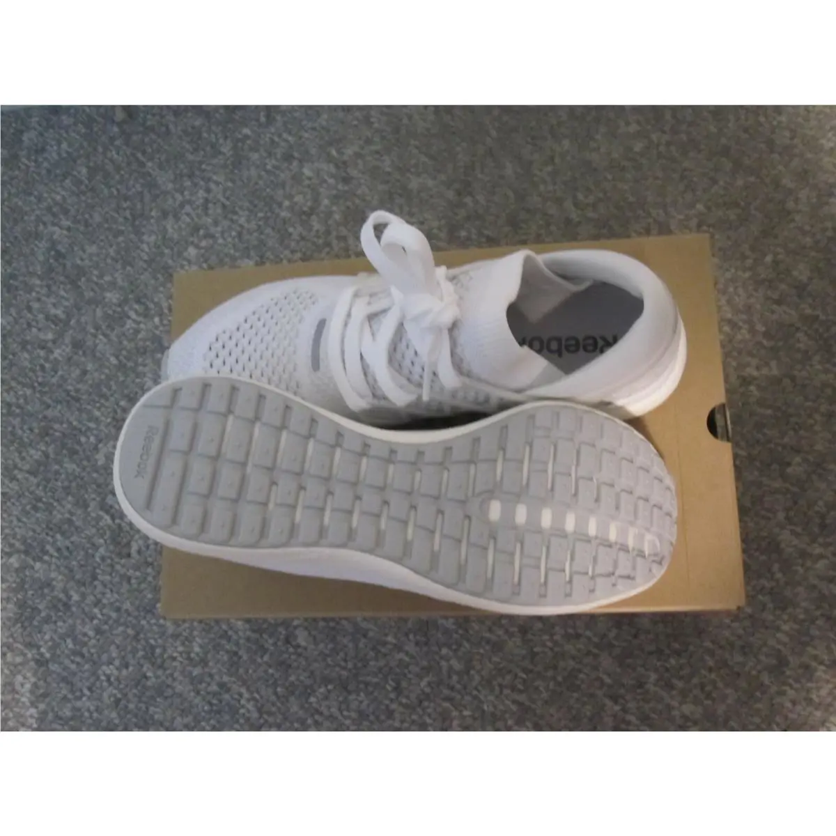 Reebok shoes - White 1