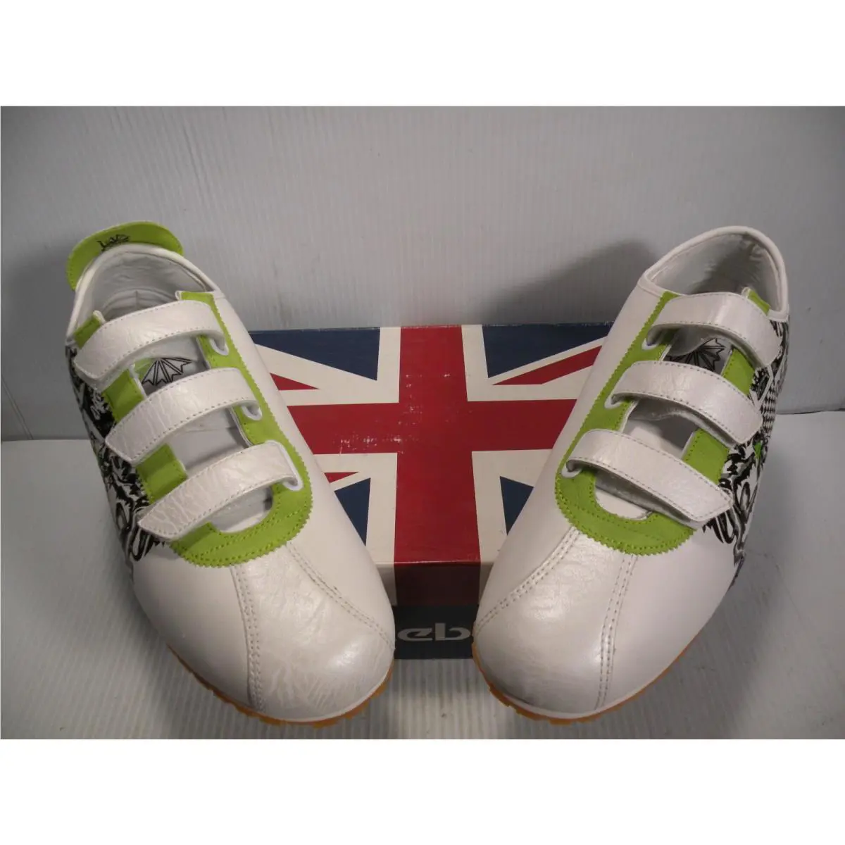 Reebok shoes - White 4