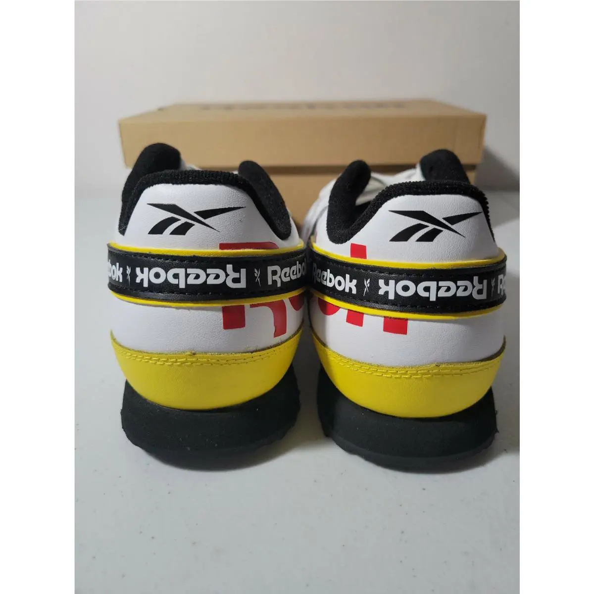 Reebok shoes - Sneakers Shoes - Sneakers Shoes - White (UPC: 192613403160) 1