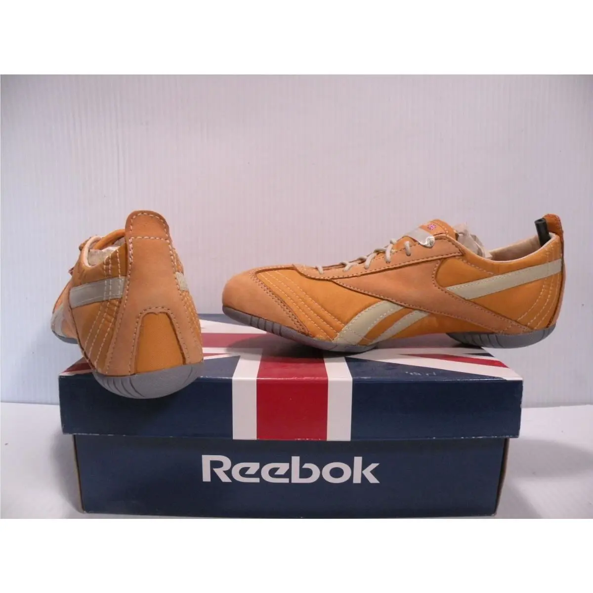 Reebok shoes - Orange/White 1