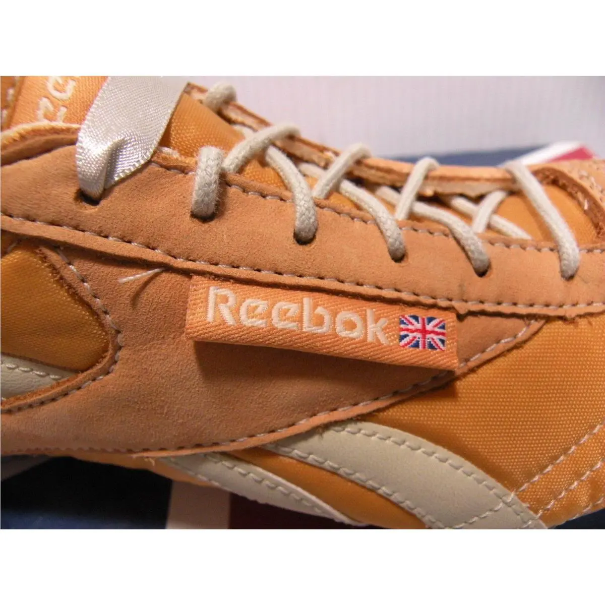 Reebok shoes - Orange/White 2