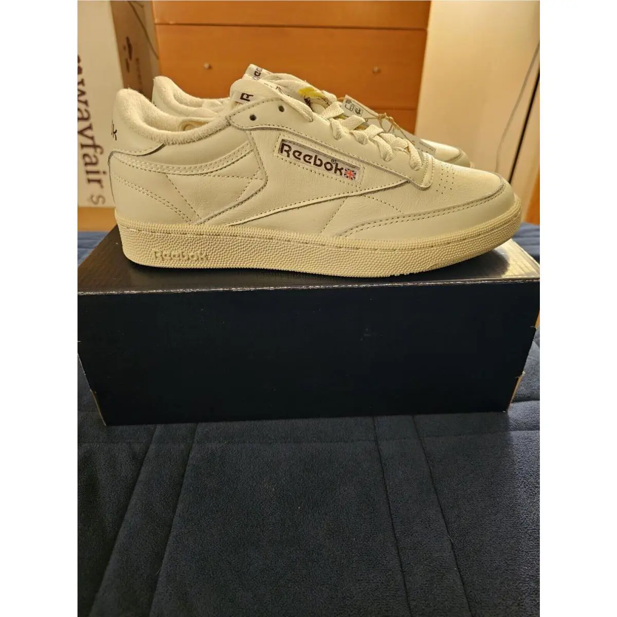 Reebok shoes - REEBOK CLUB C 85` - CLUB - GX3681 - Chalk/Alabaster/Maroon 9