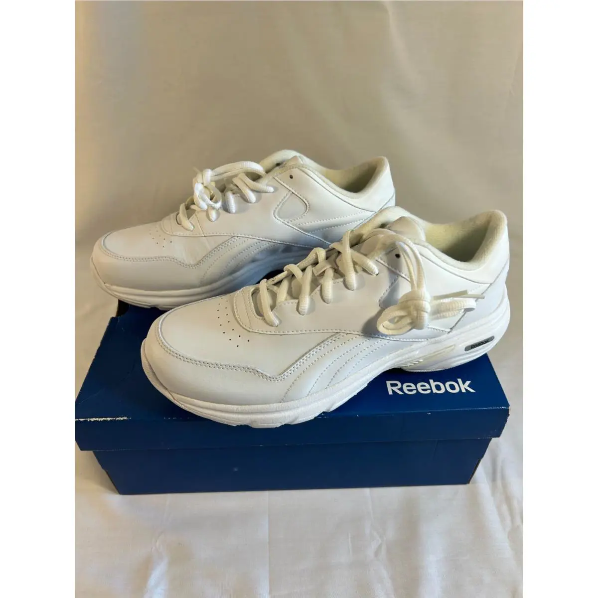 Reebok shoes - Reebok Comfort Deluxe II - Comfort Deluxe - 11-V49880 - White (UPC: 884562345966) 0