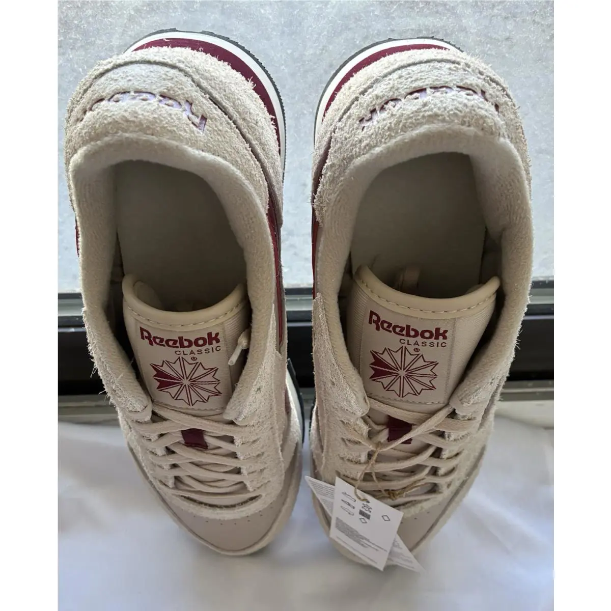 Reebok shoes - Reebok Classic Leather - Classic Leather - GY1525 - Model Beige/Alabaster-Classic Burgundy (UPC: 0195740981112) 3