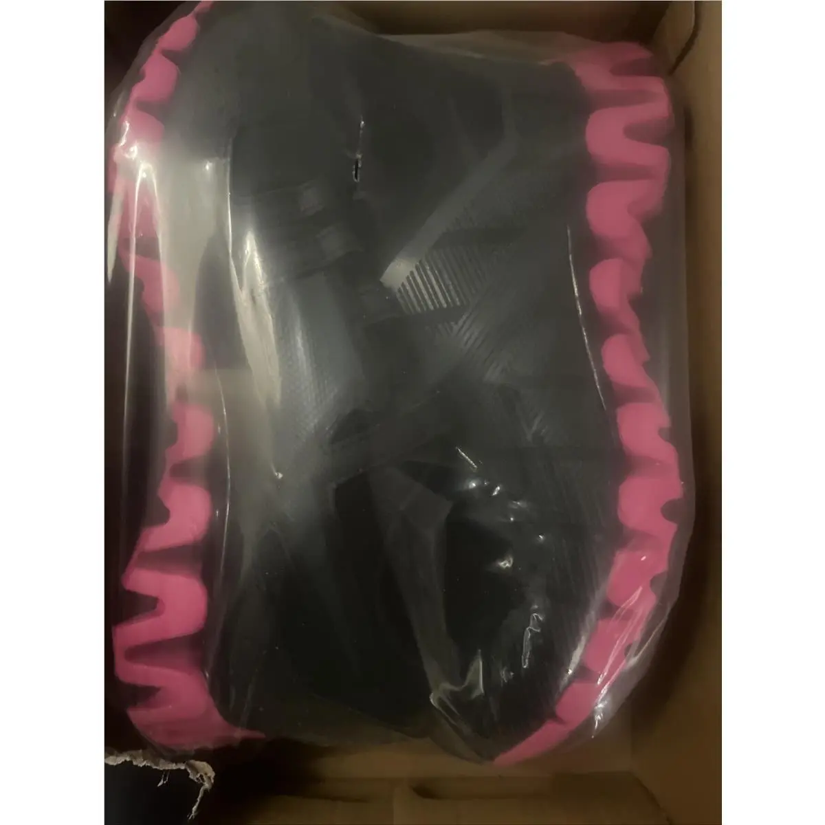 Size 7 - Reebok Zigwild Trail 6 Black Pink W No Lid Box