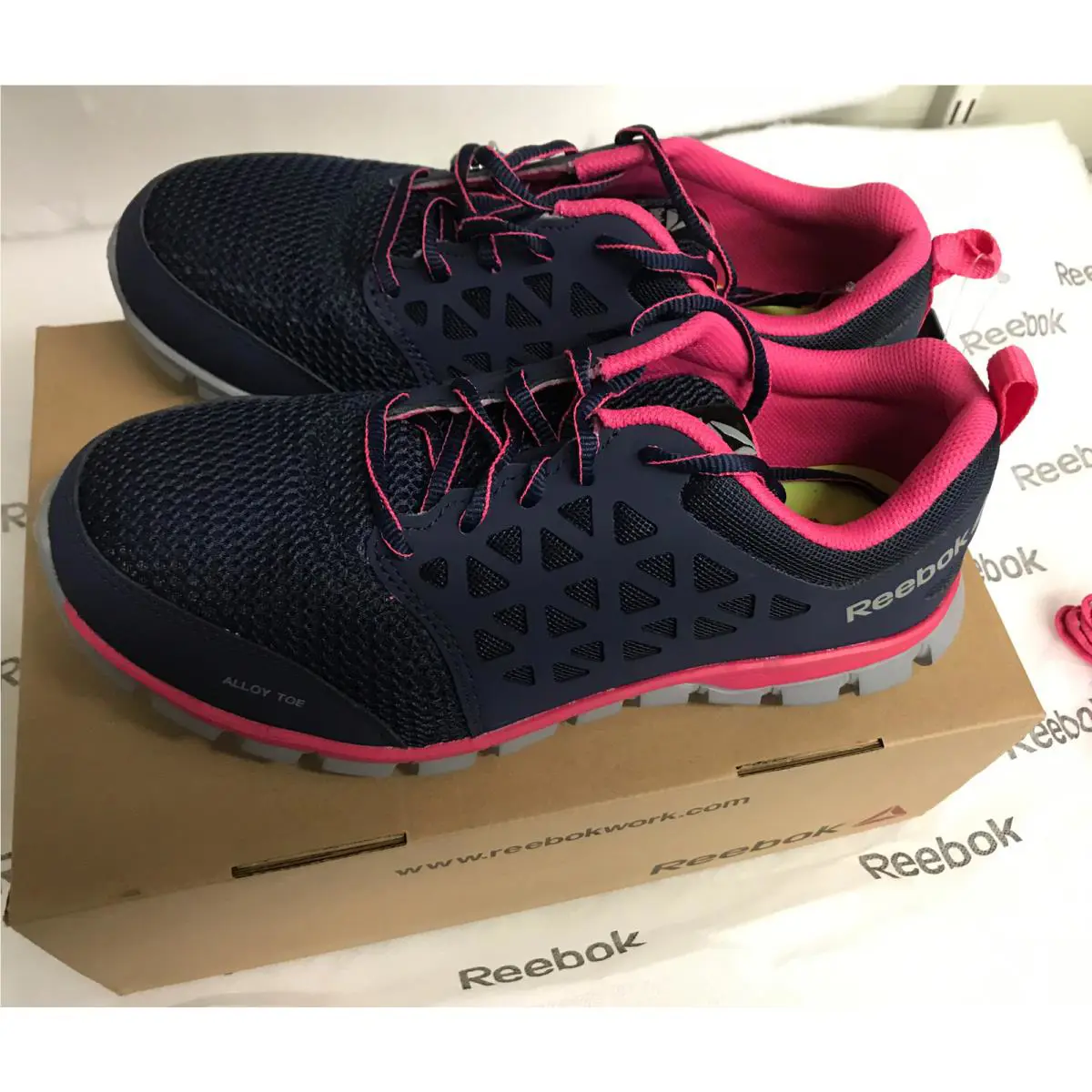 Reebok shoes - Alloy Toe - Alloy Toe - ASTM F2413-11 - Blue And Pink 9