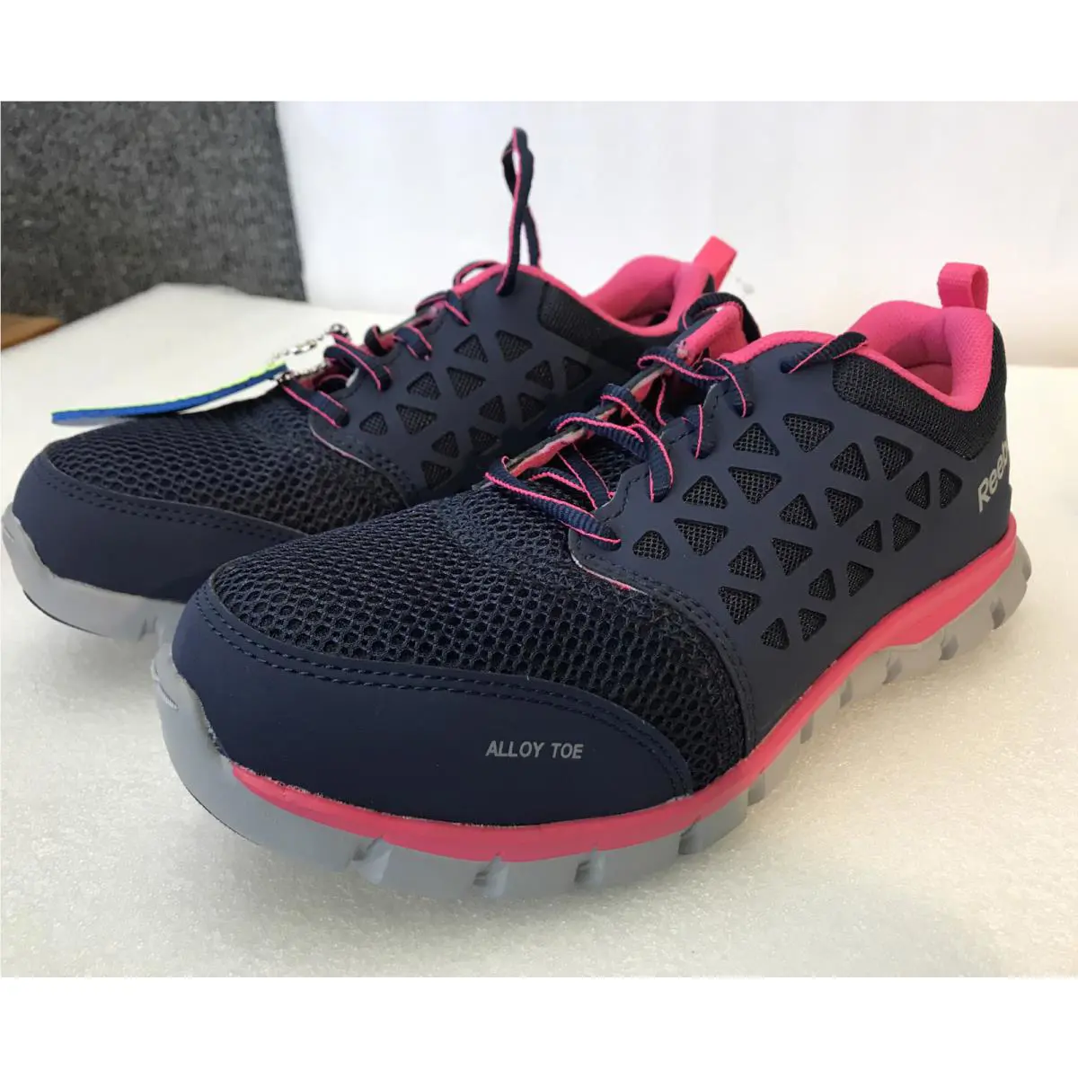 Reebok shoes - Alloy Toe - Alloy Toe - ASTM F2413-11 - Blue And Pink 0