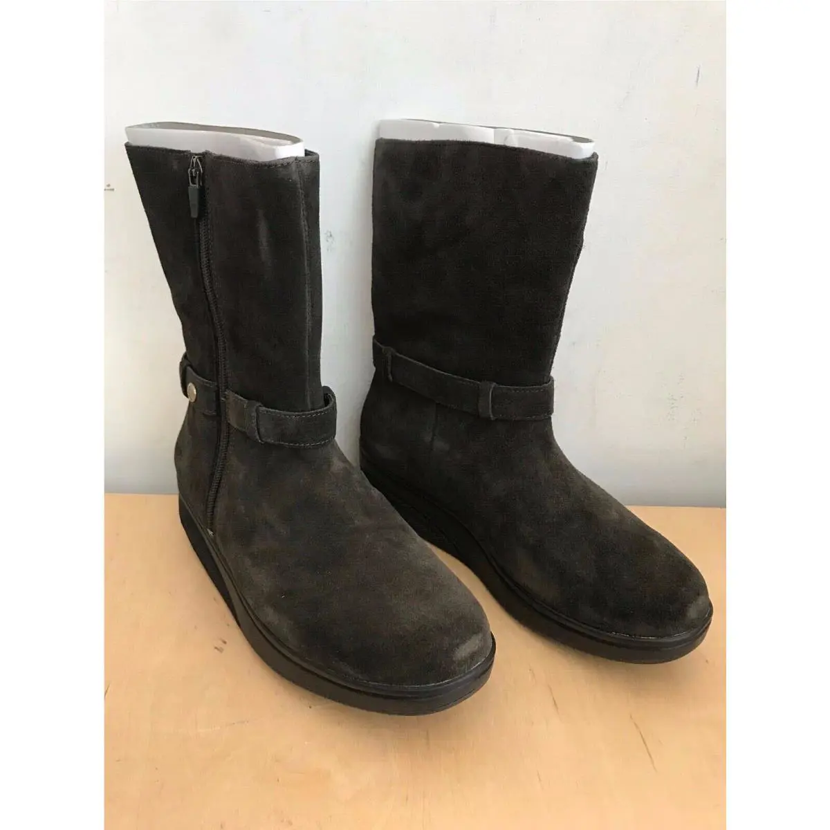 MBT shoes - Uzuri - Uzuri - UZURI-Black Olive Suede 2