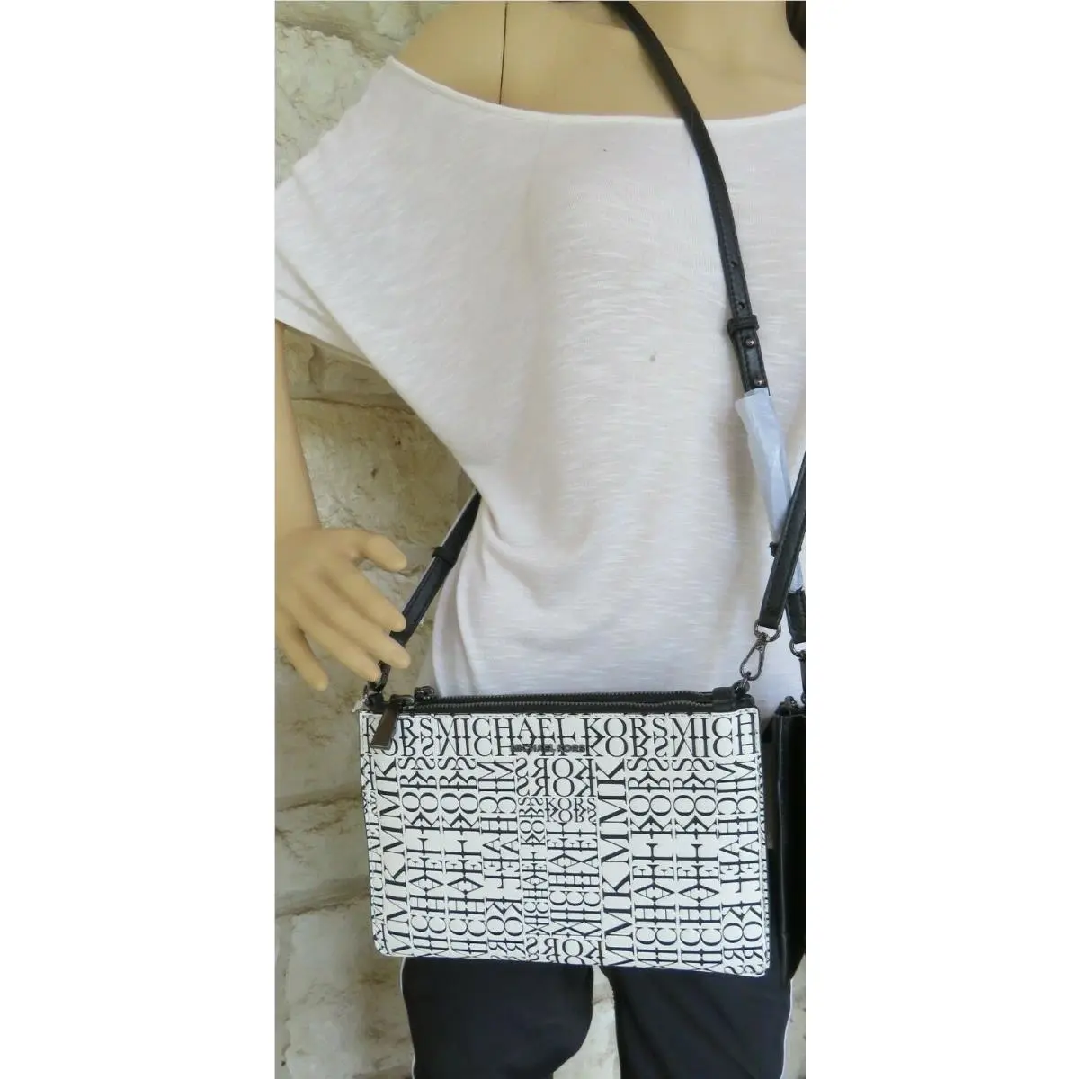 Crossbody or Wallet Choices: Neon Yellow White/black Signature Optic White Black Bag News print Signature by Michael Kors