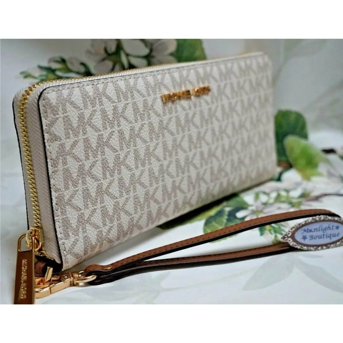 Jet Set Travel Large Continental Wallet Wristlet In Various Colors Vanilla / Brown / Gold by Michael Kors