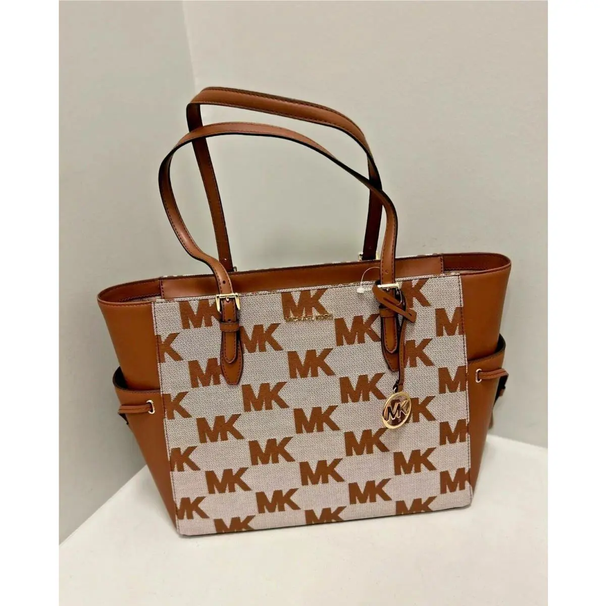 Michael Kors Gilly Women Large Drawstring Handbag Tote Purse Shoulder Bag - Var