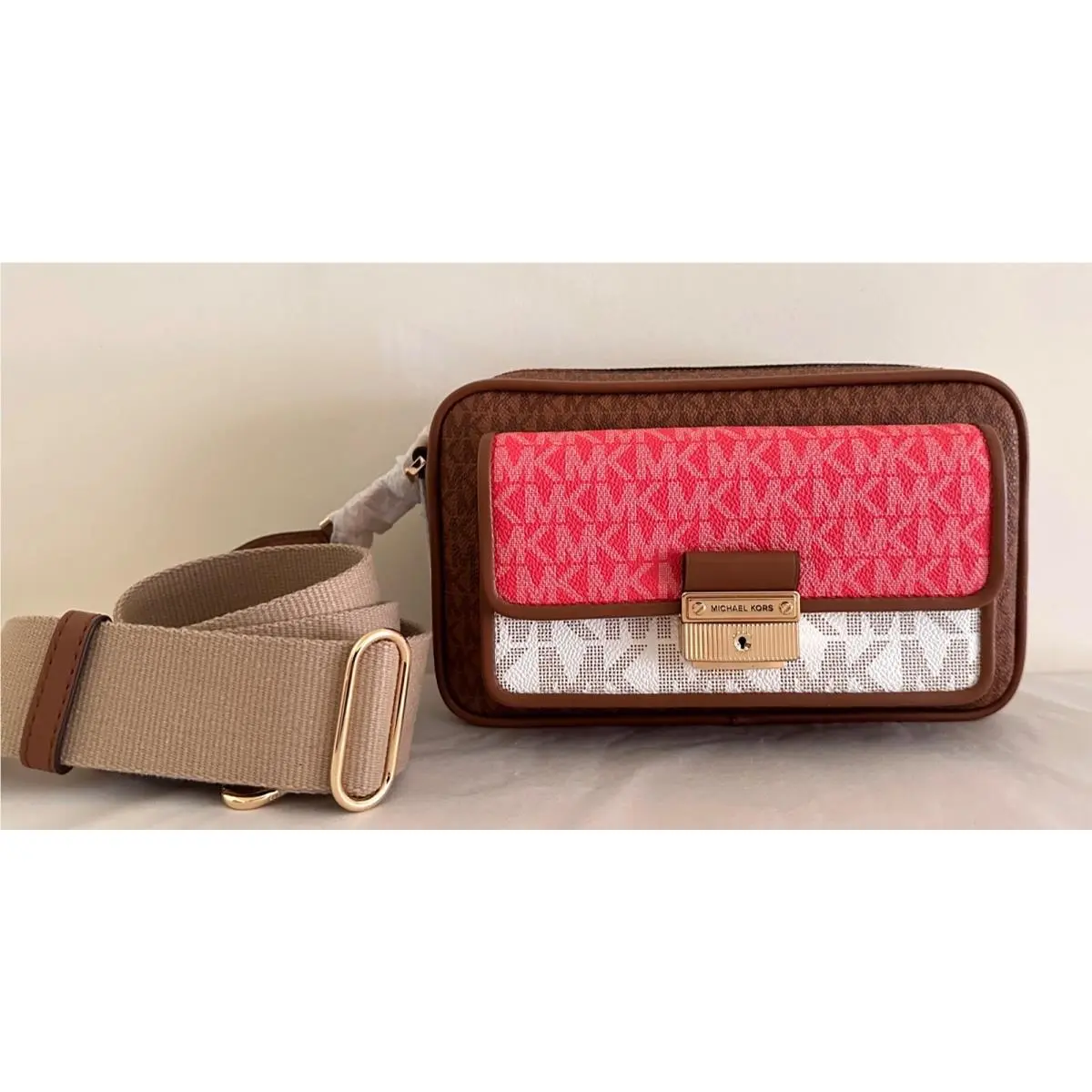 Bradshaw Medium MK Signature Messenger Camera Crossbody Bag Dahlia Pink/White/Gold by Michael Kors