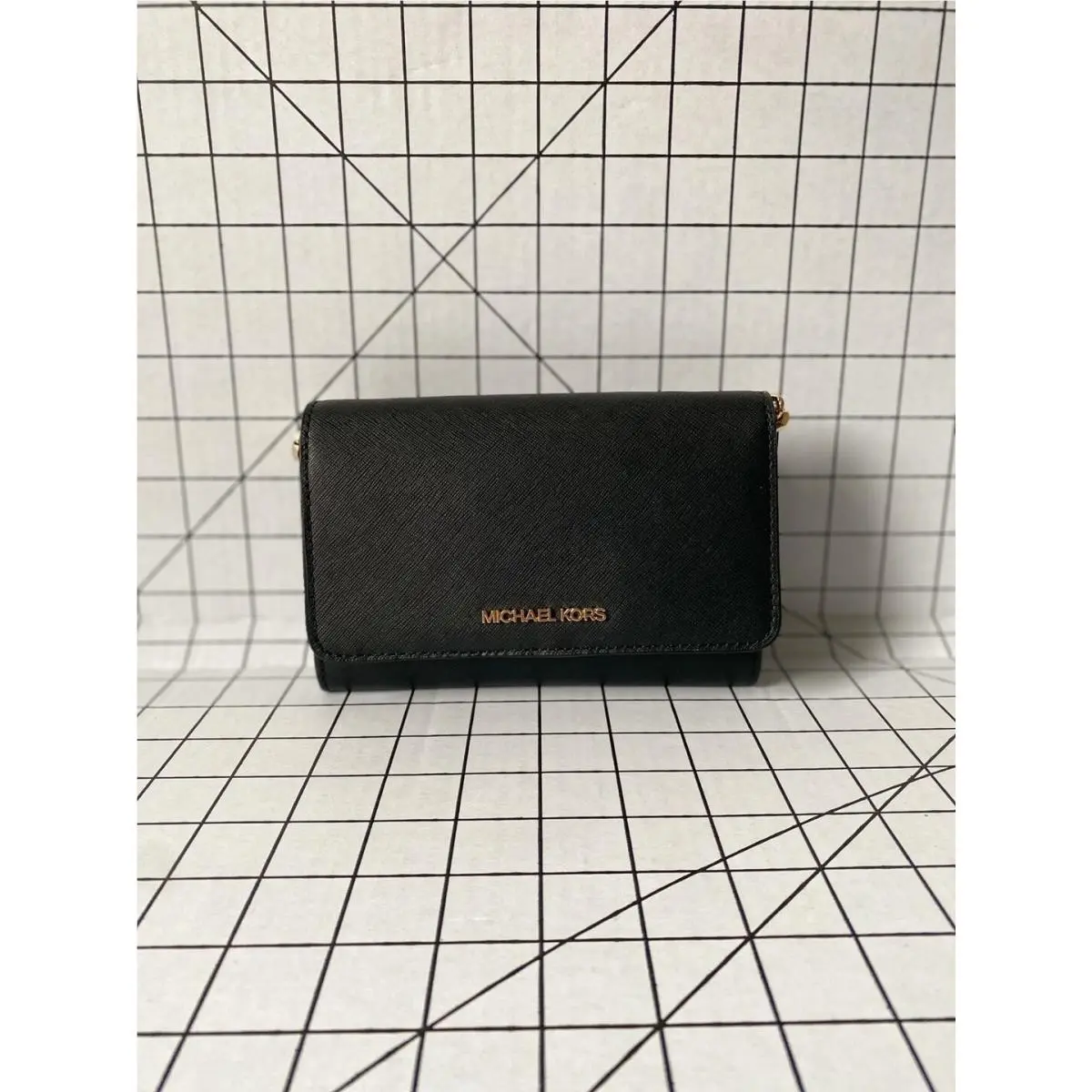 Michael Kors Jet Set Travel Medium Multifunction Phone Crossbody Bag
