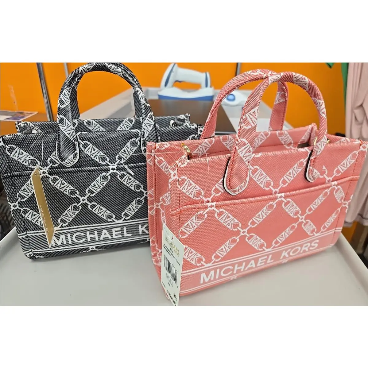 Michael Kors East West Crossbody Small Satchel/messenger Bag