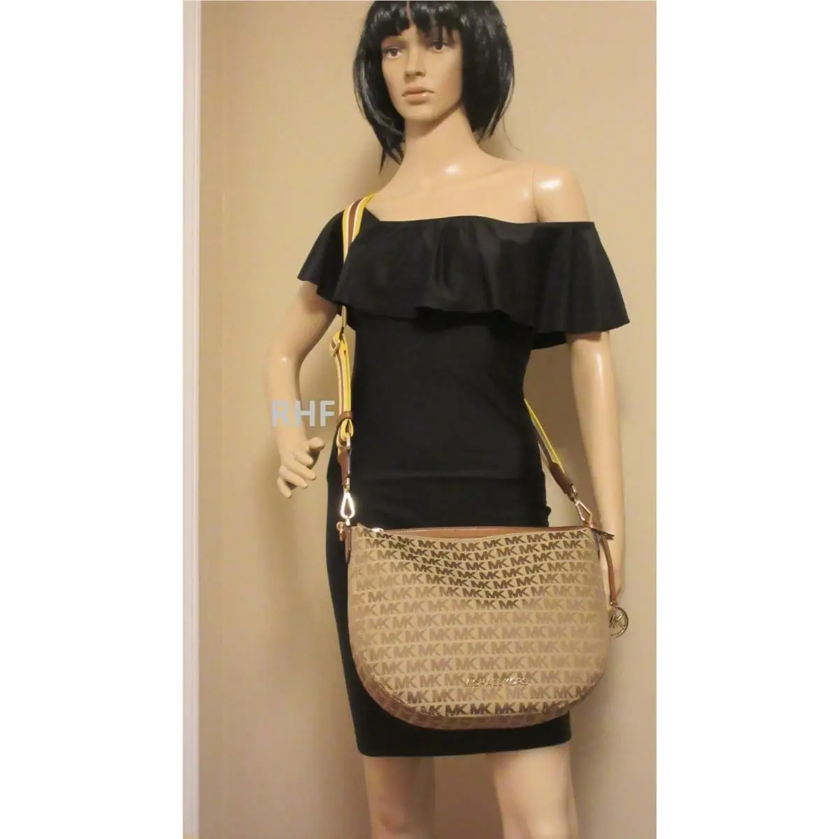 Michael Kors Bedford Medium Convertible Shoulder Crossbody Bag Beige Eb Lugg