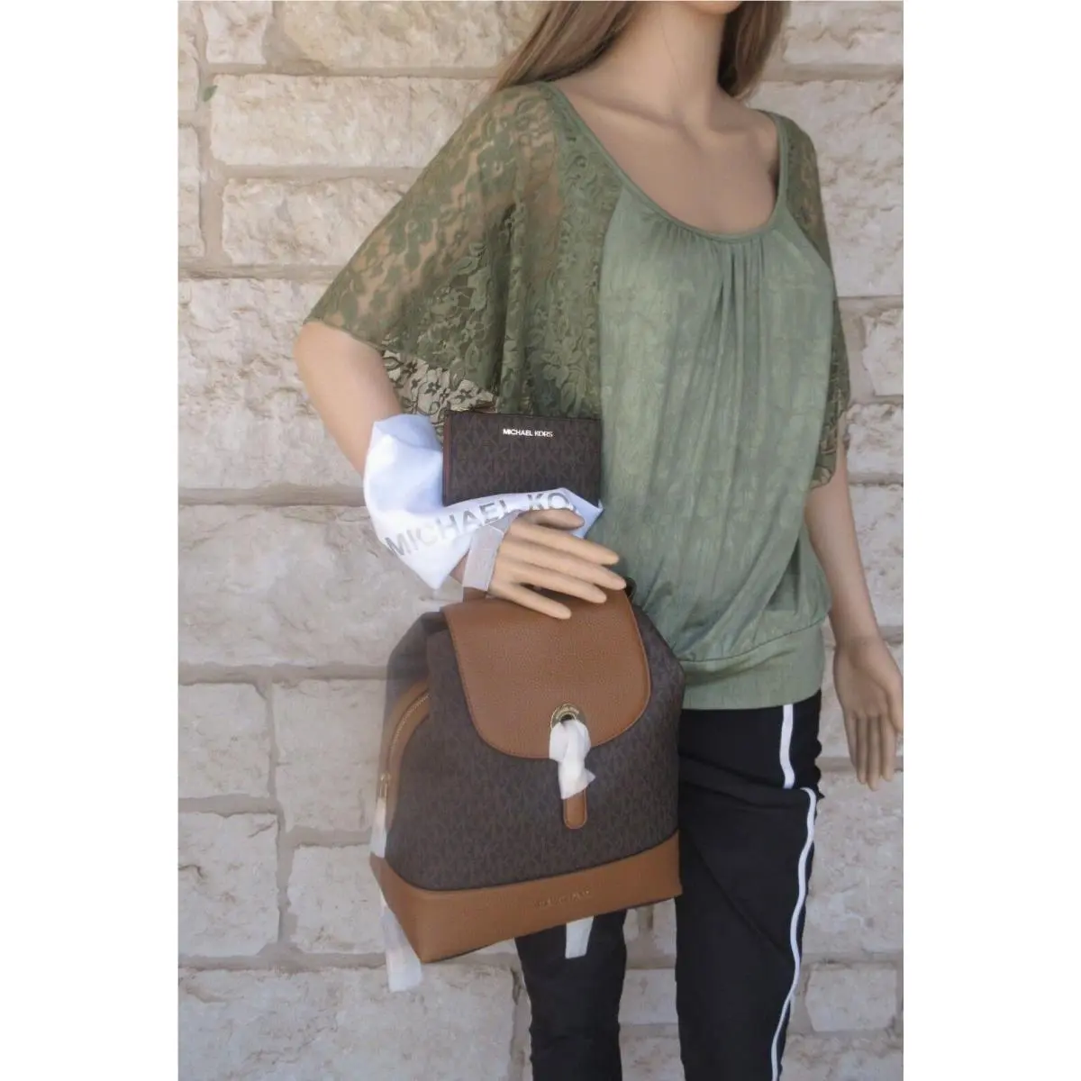 Raven Small Logo Backpack + Wallet Set Brown or Vanilla/acorn Brown/Acorn SET Backpack+Cardcase/wallet +Dust bag by Michael Kors