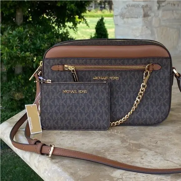 Sig Large MK Leather Handbag/crossbody/wallet/wristlet Options Crossbody+Wristlet by Michael Kors