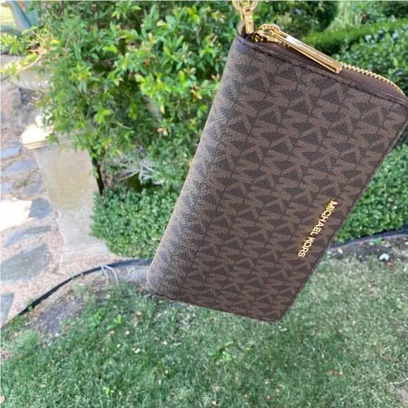 Sig Large MK Leather Handbag/crossbody/wallet/wristlet Options wallet by Michael Kors