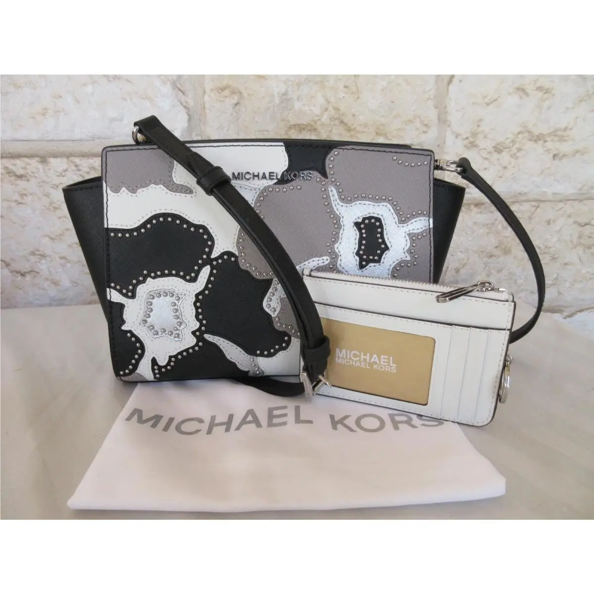Michael Kors  bag  - Michael Kors Selma Messenger SM/MD CROSSBODY Zip - Handle/Strap: black white grapfruit purple multi blue pink silver, Hardware: Silver or Gold (depending on purse or purse set), Exterior: White/black/lilac/blue/pink/Grapefruit