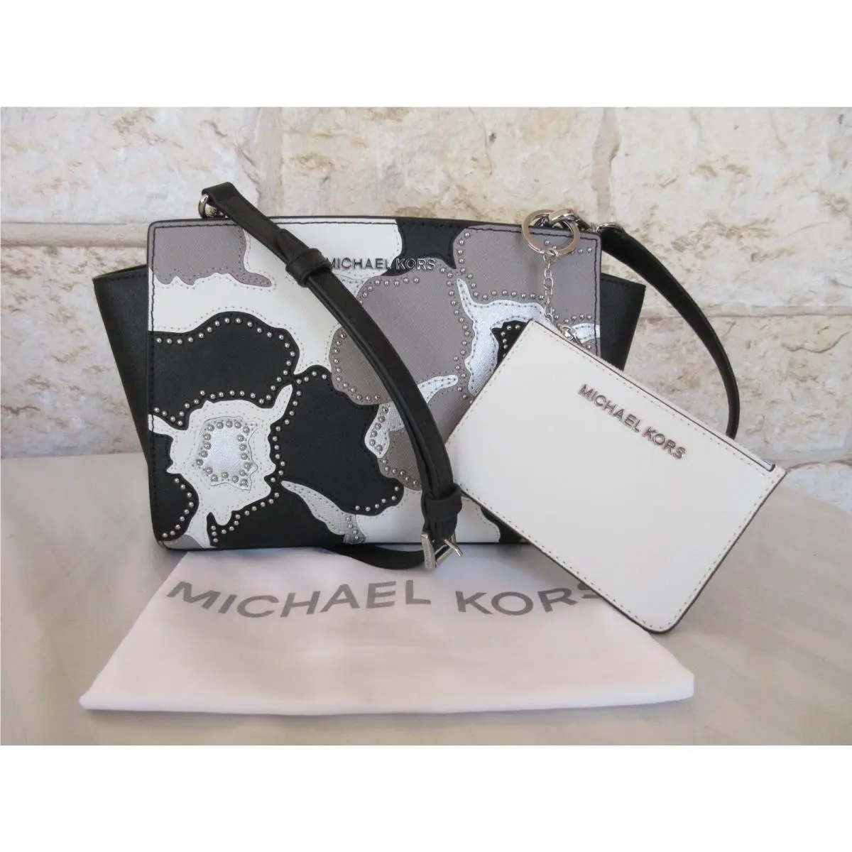 Michael Kors  bag  - Michael Kors Selma Messenger SM/MD CROSSBODY Zip - Handle/Strap: black white grapfruit purple multi blue pink silver, Hardware: Silver or Gold (depending on purse or purse set), Exterior: White/black/lilac/blue/pink/Grapefruit