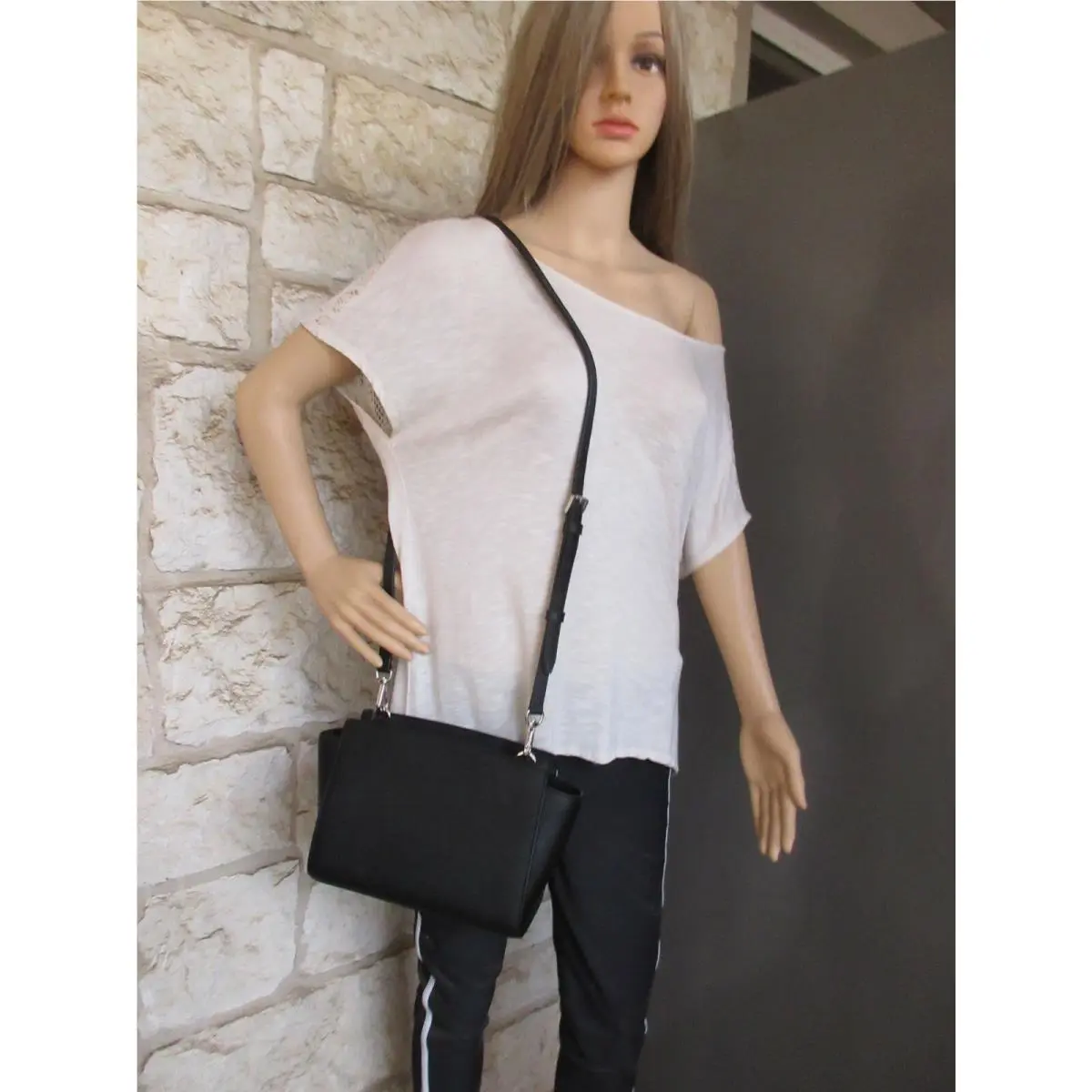 Michael Kors  bag  - Michael Kors Selma Messenger SM/MD CROSSBODY Zip - Handle/Strap: black white grapfruit purple multi blue pink silver, Hardware: Silver or Gold (depending on purse or purse set), Exterior: White/black/lilac/blue/pink/Grapefruit