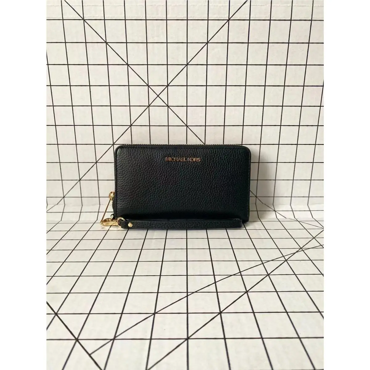 Michael Kors Jet Set Travel Large MK Flat Multifunction Phone Wallet Wristlet