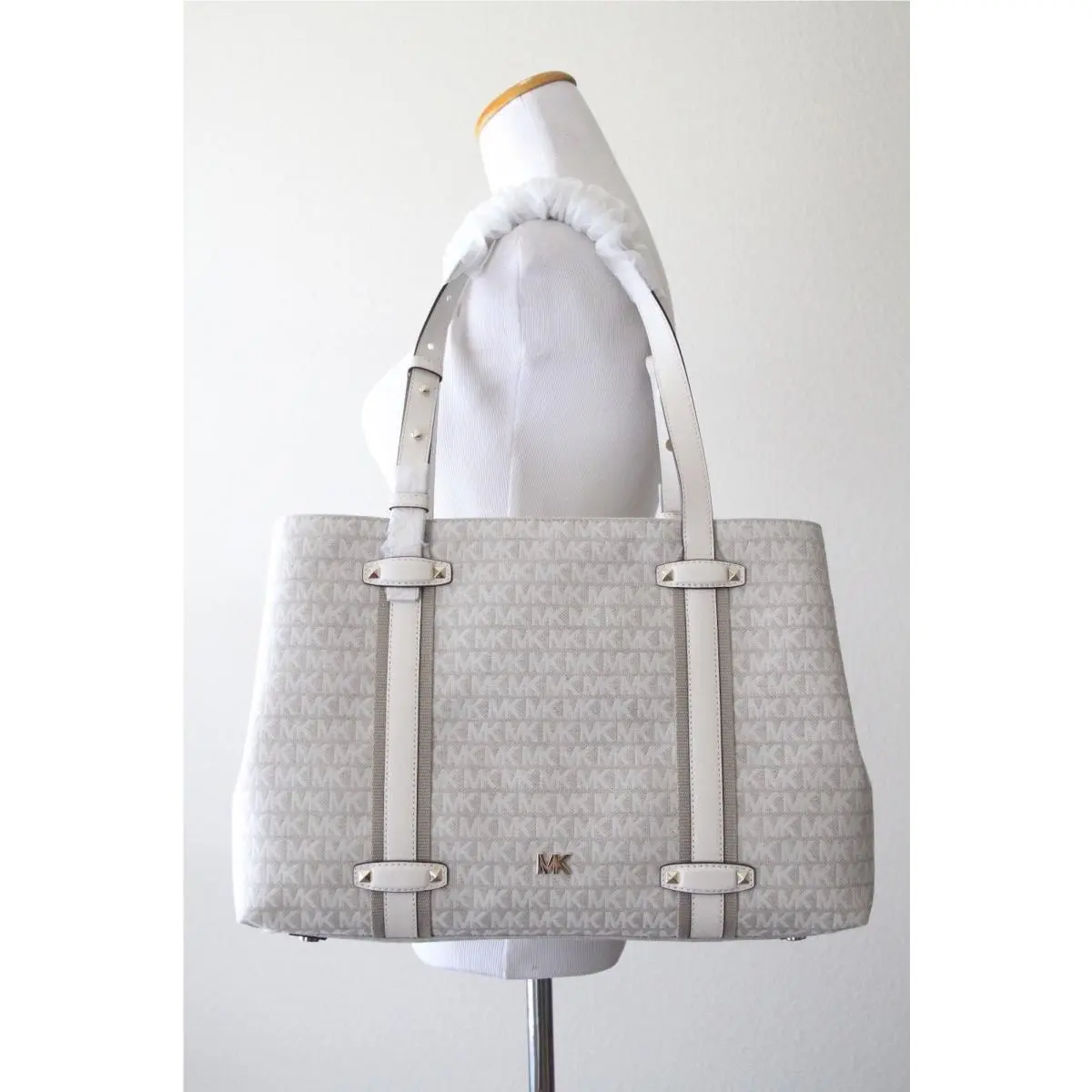 Kors Griffin Large Logo Jacquard Tote 30T8TN7T3J Natural