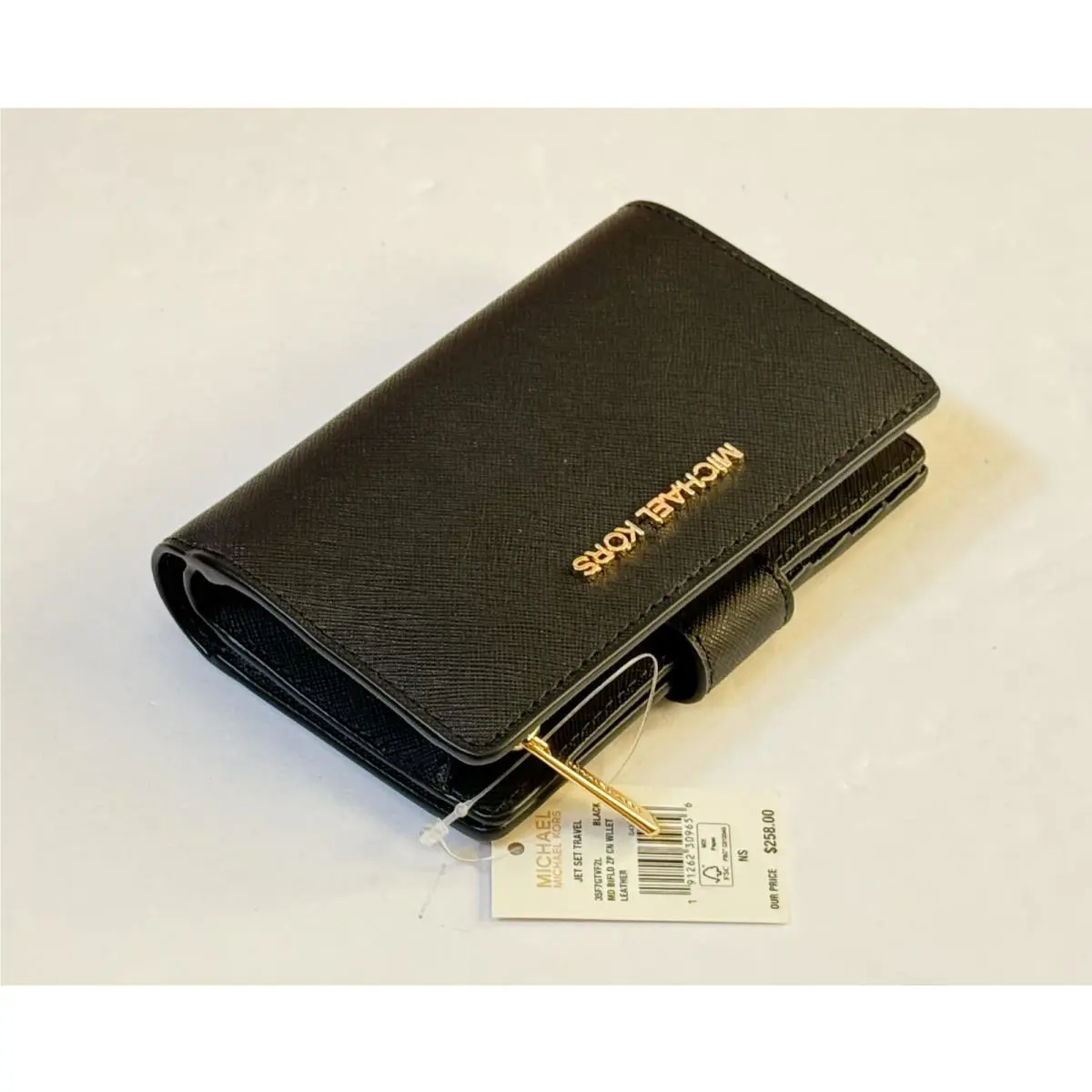 Jet Set Travel Medium Bifold Zipper Coin Wallet BLACK/GOLD HW by Michael Kors