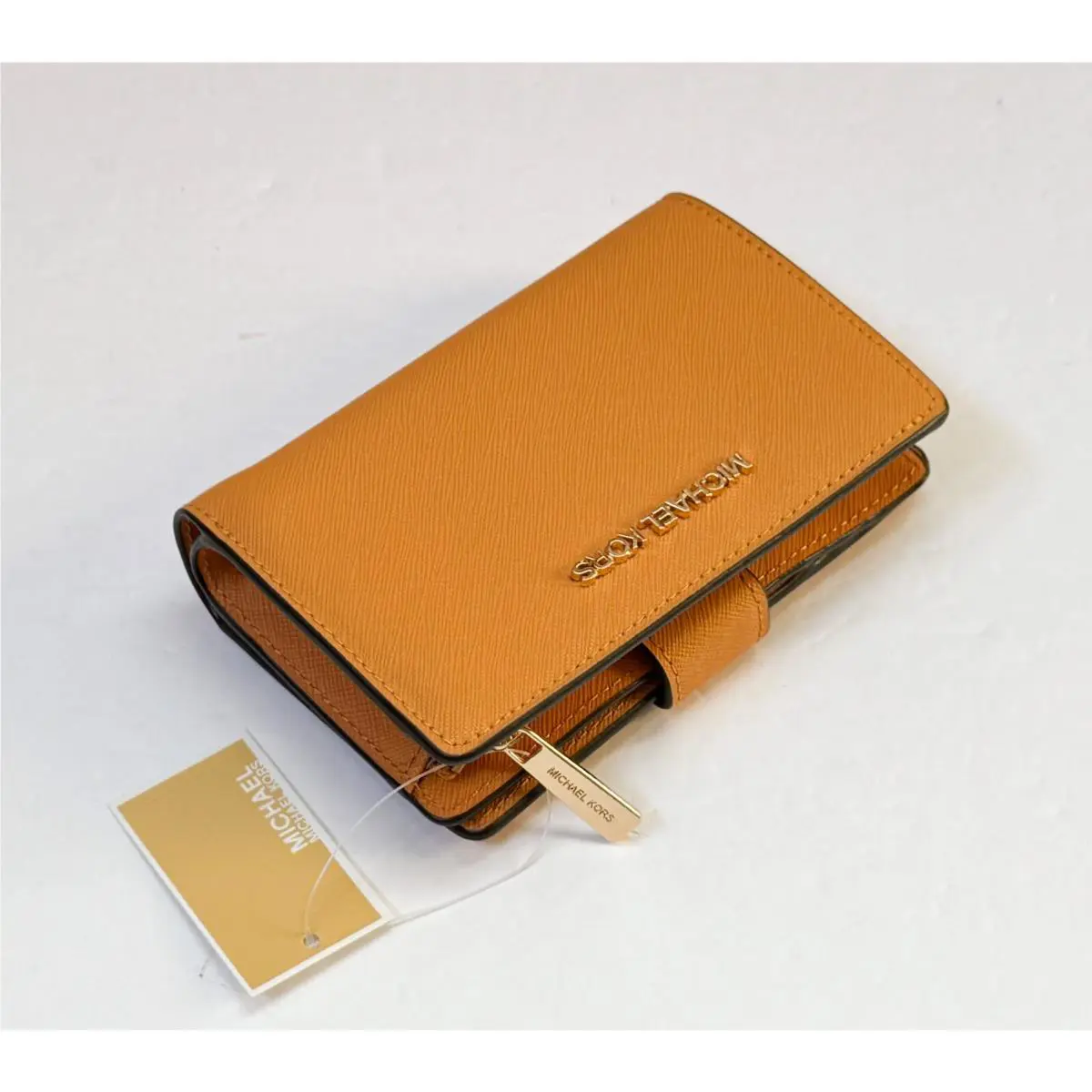 Jet Set Travel Medium Bifold Zipper Coin Wallet SOLID CIDER by Michael Kors