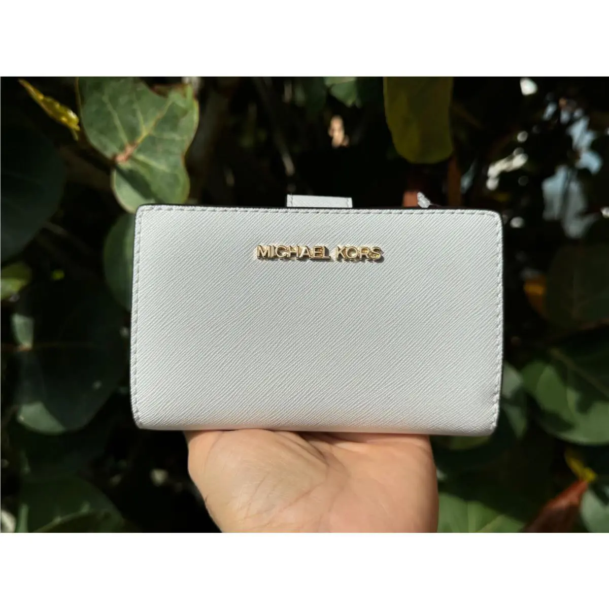 Jet Set Travel Medium Bifold Zipper Coin Wallet Optic White/Gold Toned Hardware by Michael Kors